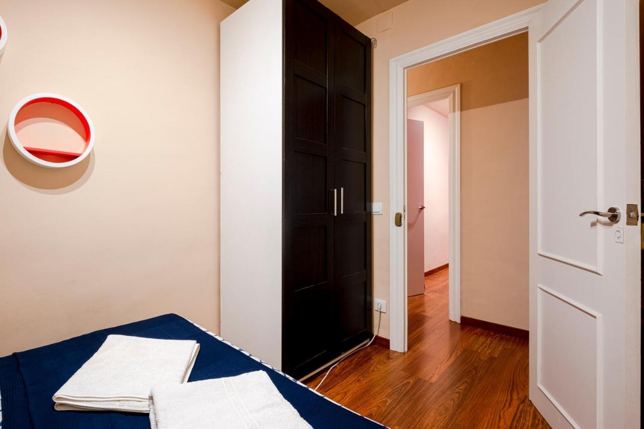 Three Bedroom Apartment In Sants Βαρκελώνη Εξωτερικό φωτογραφία